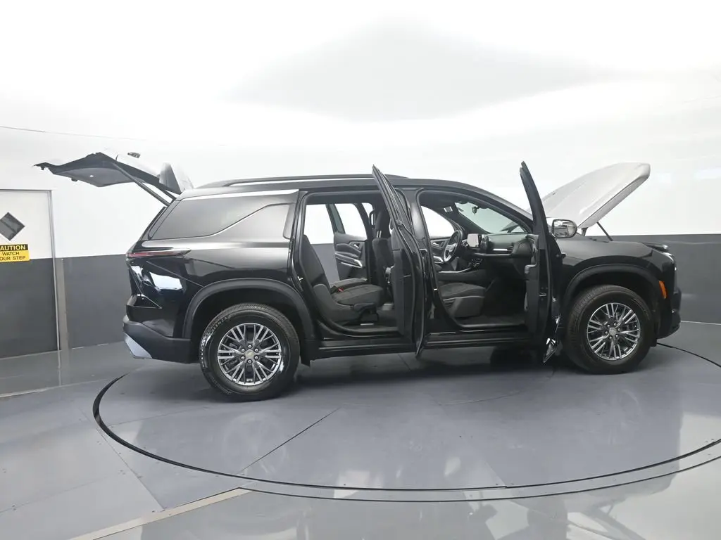 2026 Chevrolet Traverse - $36,054