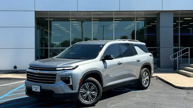 Preowned 2024 Chevrolet Traverse LT for Sale