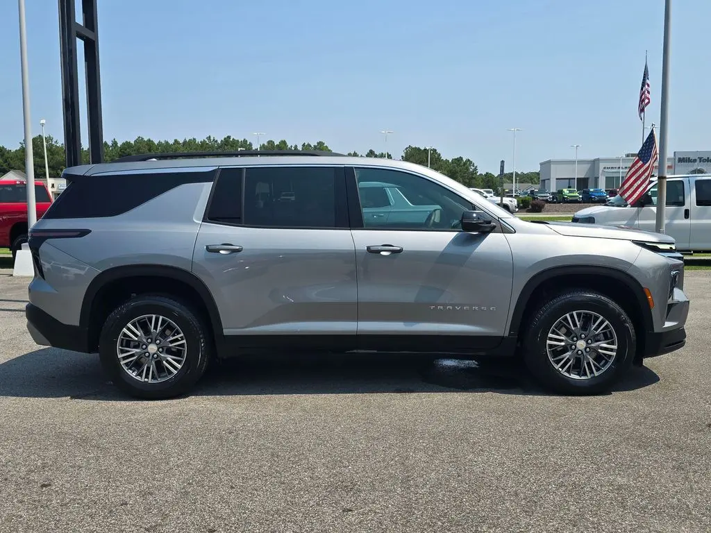 2026 Chevrolet Traverse - $38,904