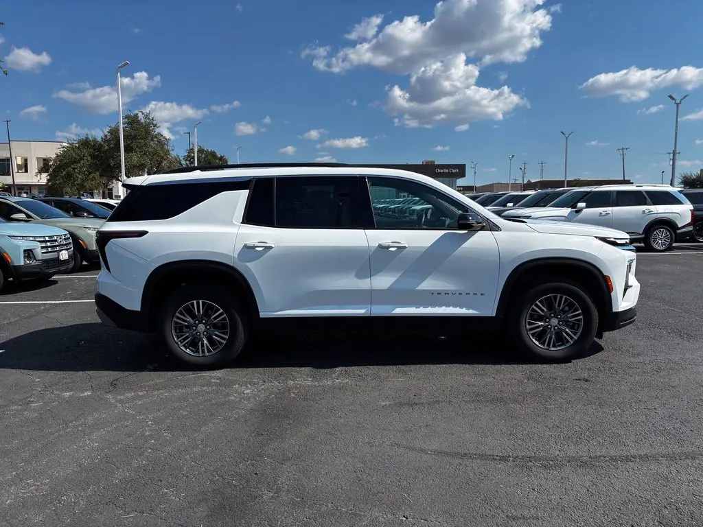 2026 Chevrolet Traverse - $37,525
