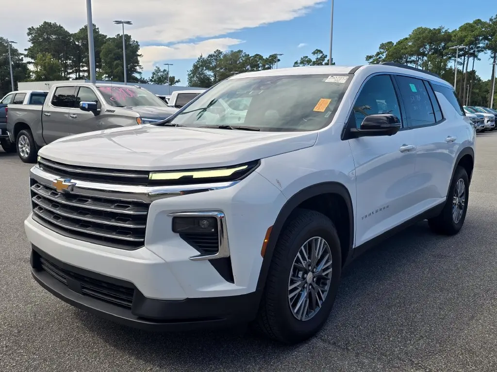 2026 Chevrolet Traverse - $38,399