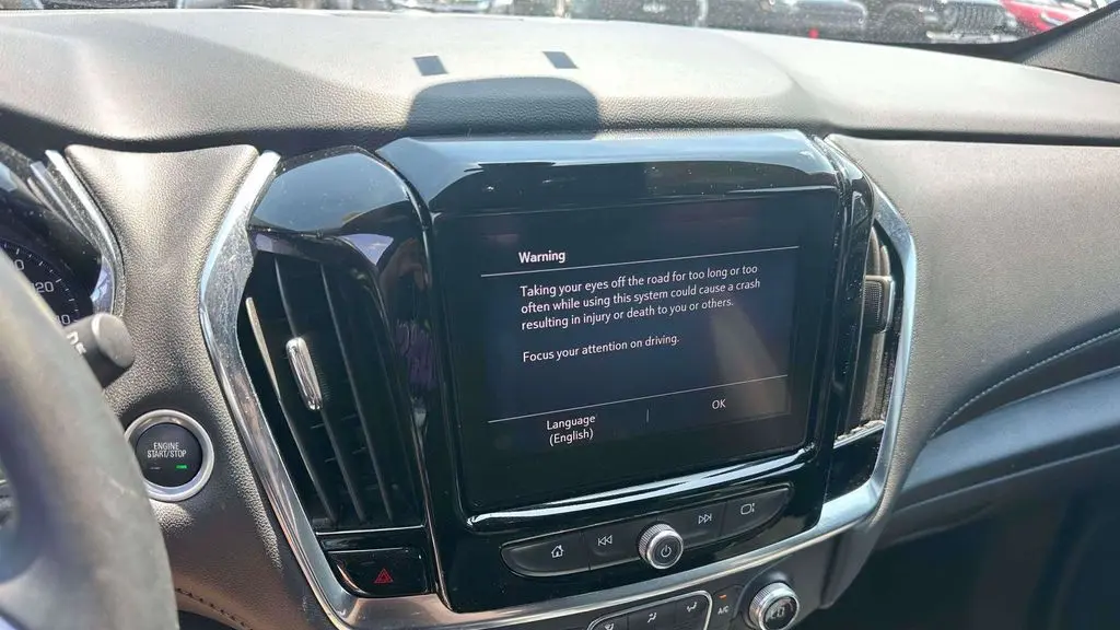 2023 Chevrolet Traverse LT Cloth