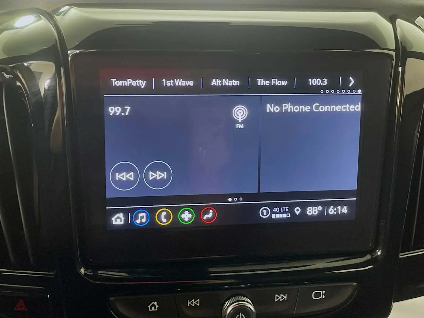 2023 Chevrolet Traverse - $26,995