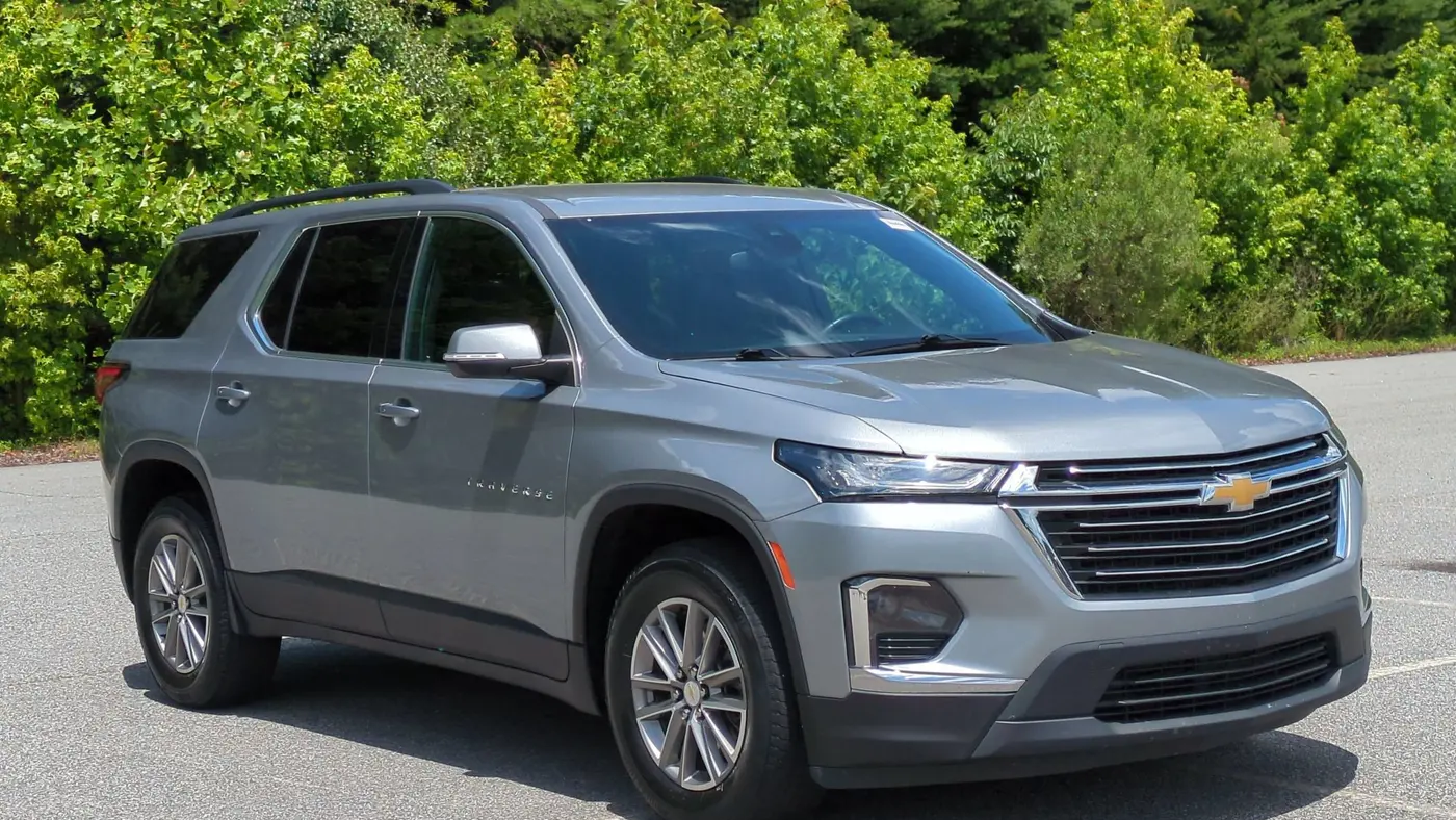 2023 Chevrolet Traverse LT Cloth