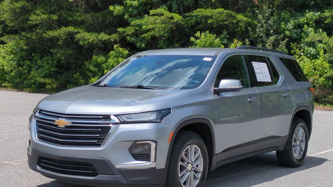 2023 Chevrolet Traverse LT Cloth
