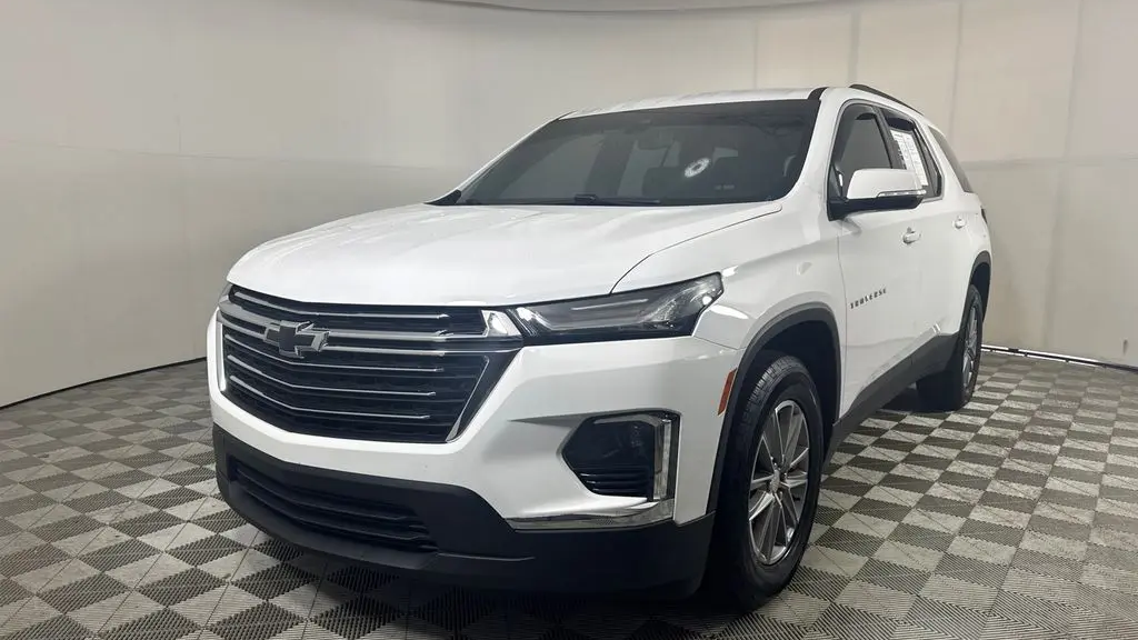 Preowned 2023 Chevrolet Traverse LT Cloth for Sale