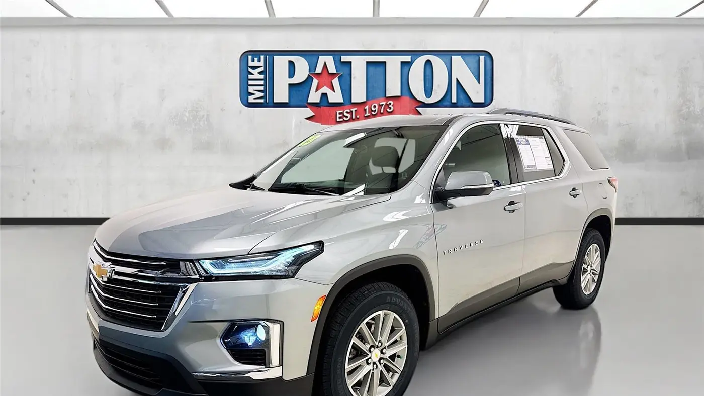 2023 Chevrolet Traverse LT Cloth