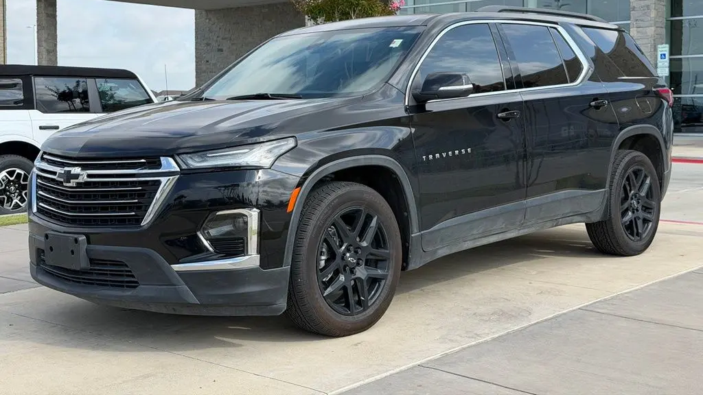 2022 Chevrolet Traverse LT Cloth