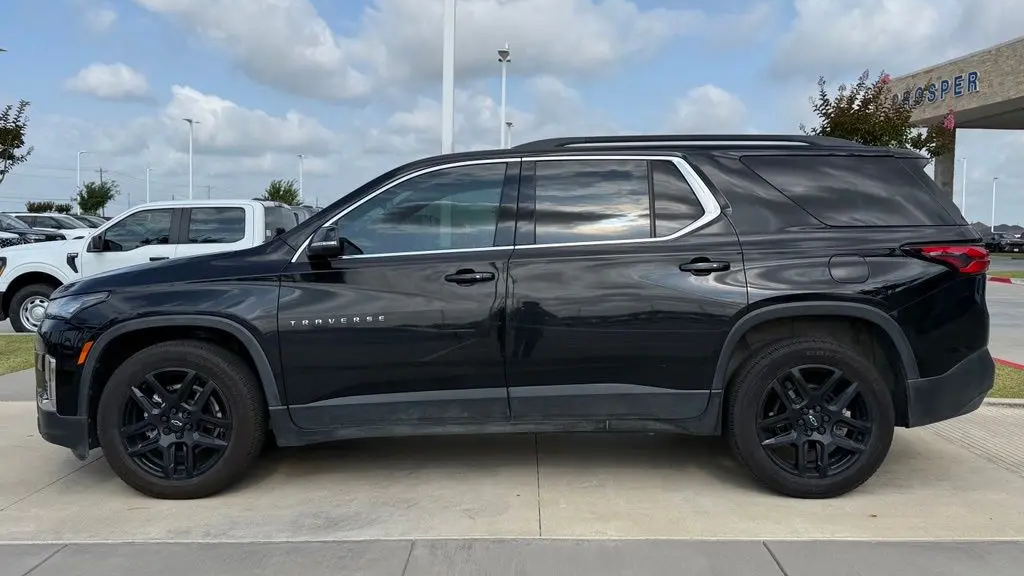 2022 Chevrolet Traverse LT Cloth