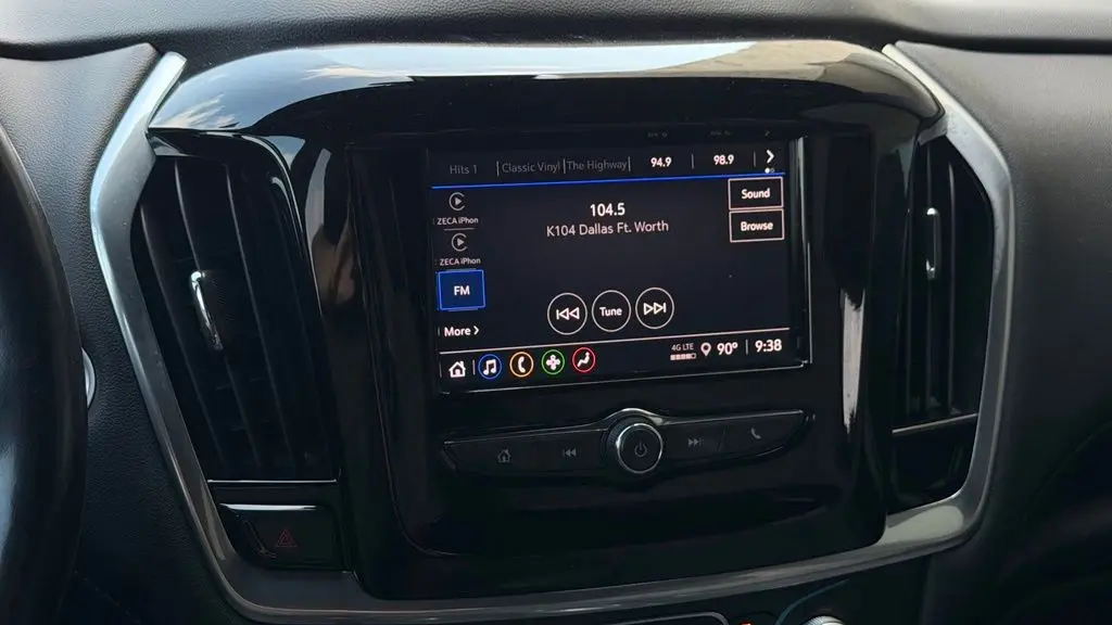 2022 Chevrolet Traverse LT Cloth