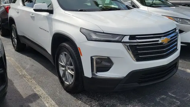 2023 Chevrolet Traverse LT Cloth