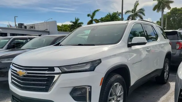 2023 Chevrolet Traverse LT Cloth