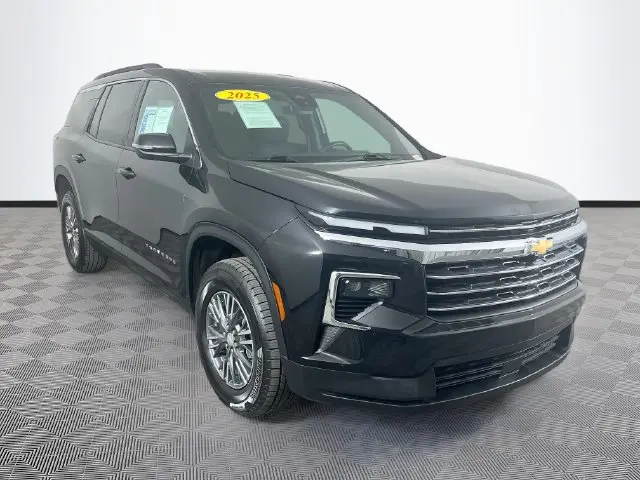 2025 Chevrolet Traverse - $34,800