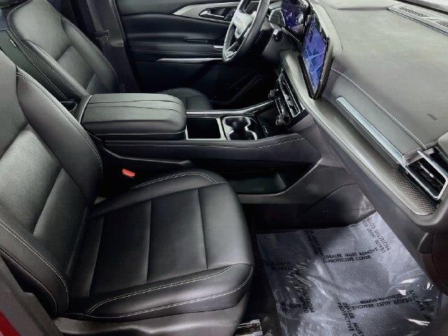 2025 Chevrolet Traverse - $32,800