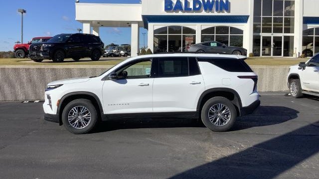2025 Chevrolet Traverse LT