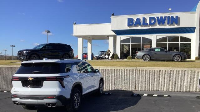 2025 Chevrolet Traverse LT