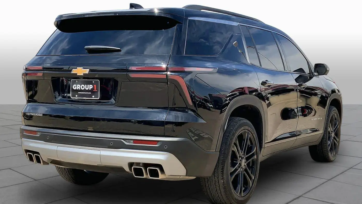 2025 Chevrolet Traverse LT