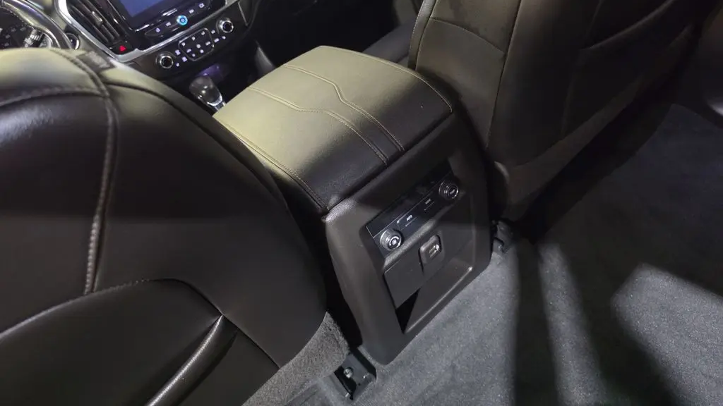 2021 Chevrolet Traverse LT Leather