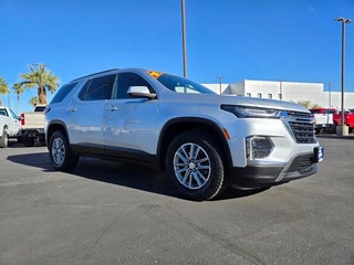 2022 Chevrolet Traverse with Silver Ice Metallic Exterior