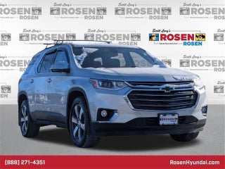 2019 Chevrolet Traverse with Silver Ice Metallic Exterior