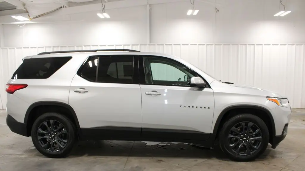 2021 Chevrolet Traverse RS