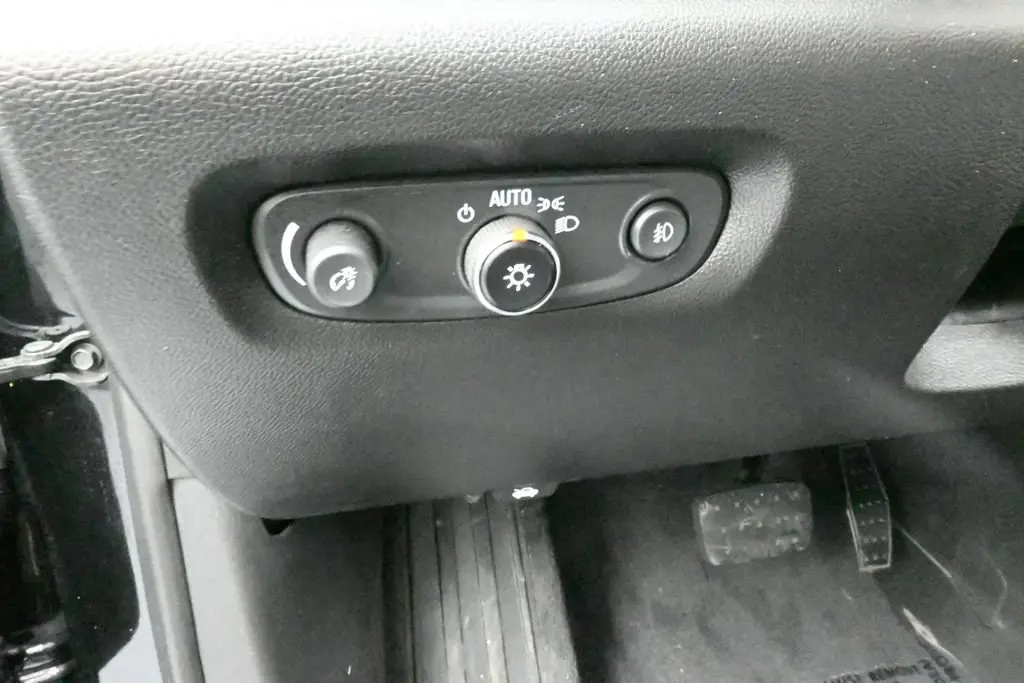 2021 Chevrolet Traverse - $15,981