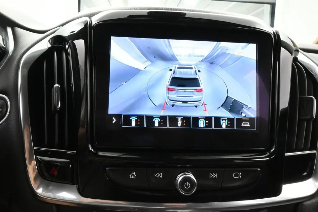2021 Chevrolet Traverse - $15,981