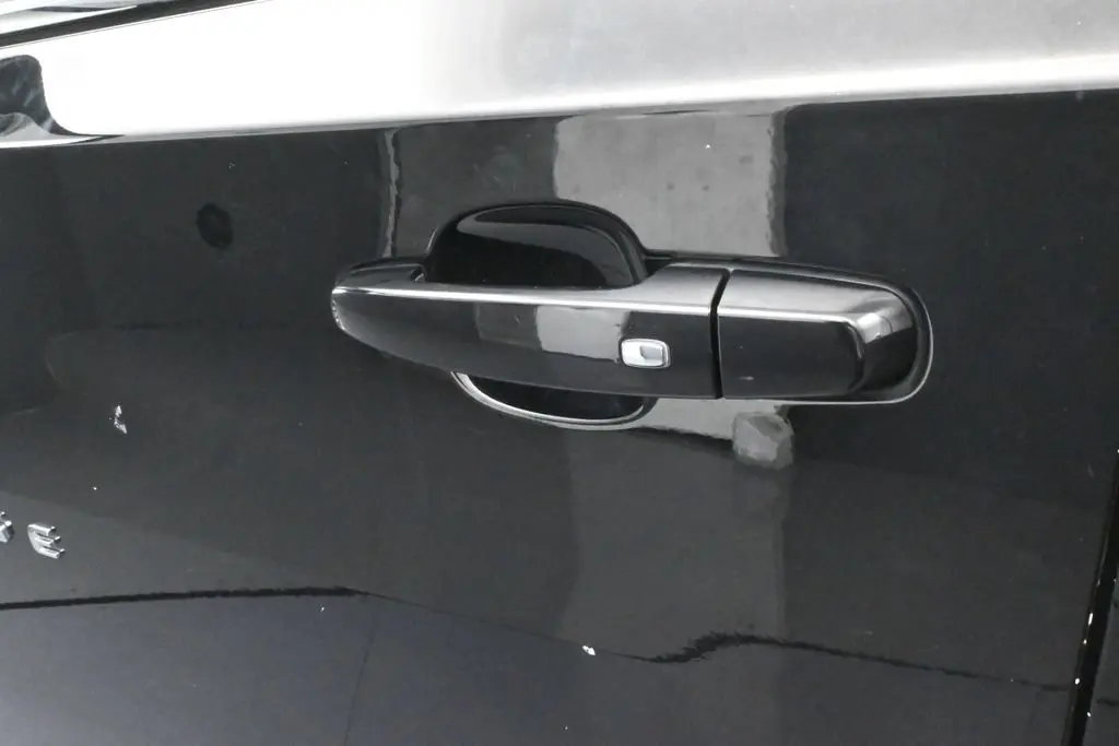 2021 Chevrolet Traverse - $15,981