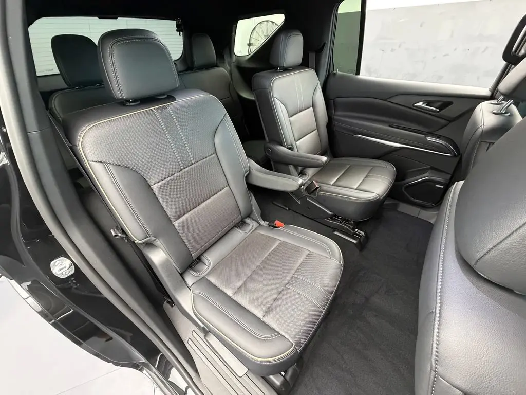 2025 Chevrolet Traverse - $44,982