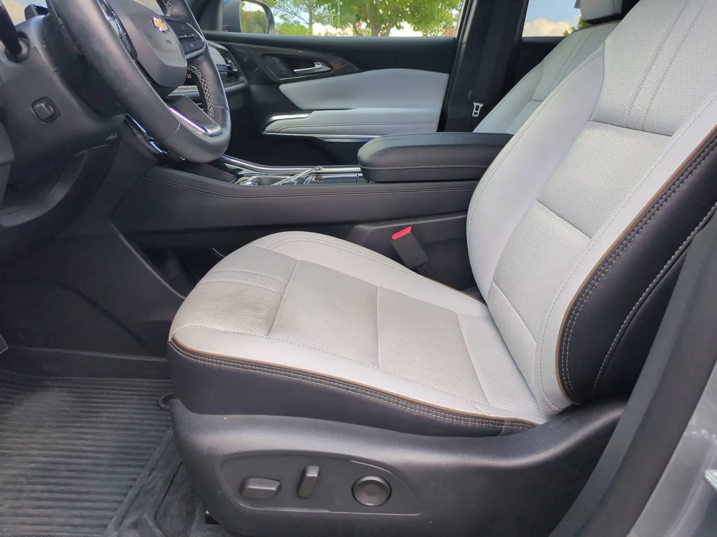 2025 Chevrolet Traverse - $47,995