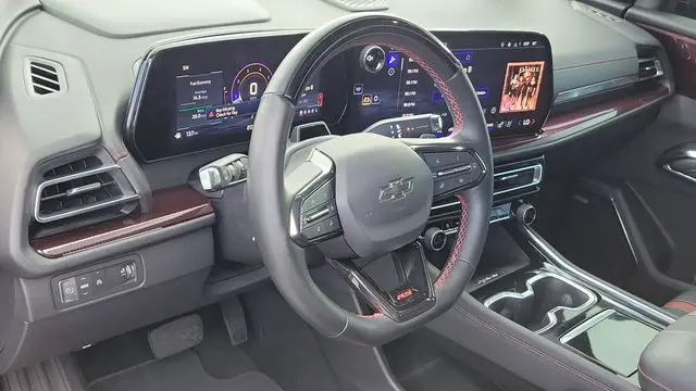 2025 Chevrolet Traverse RS