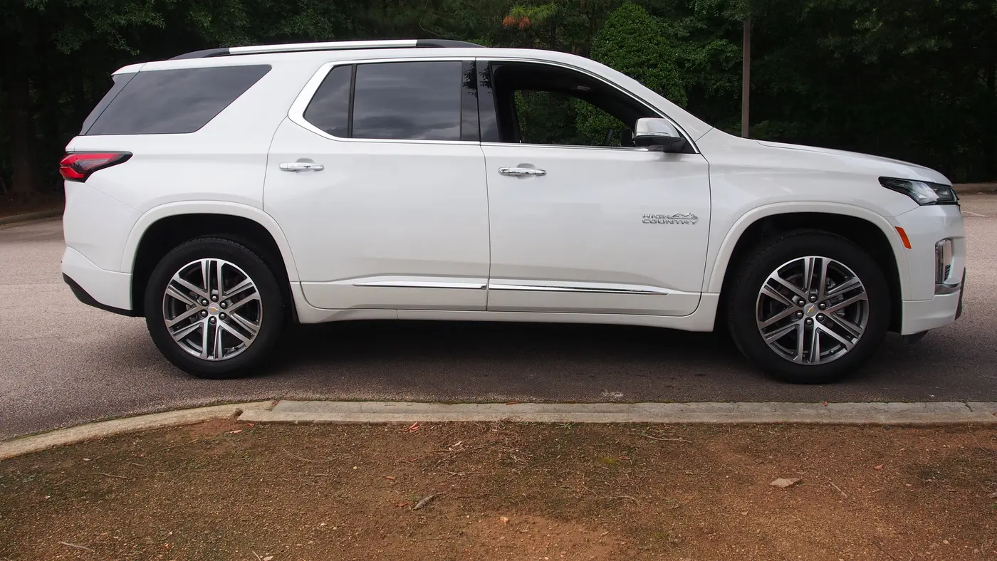 2023 Chevrolet Traverse High Country