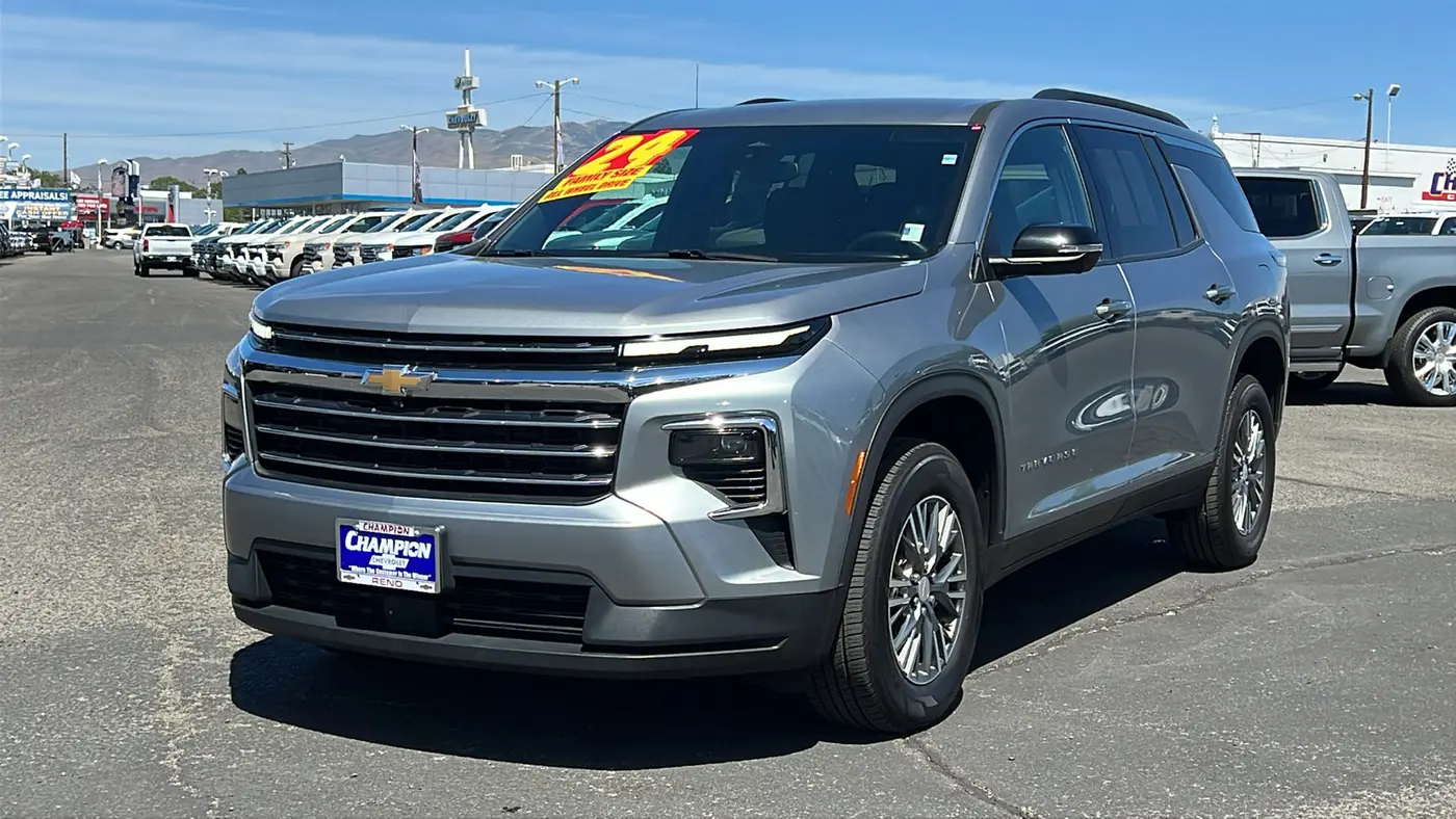 Preowned 2024 Chevrolet Traverse LT for Sale