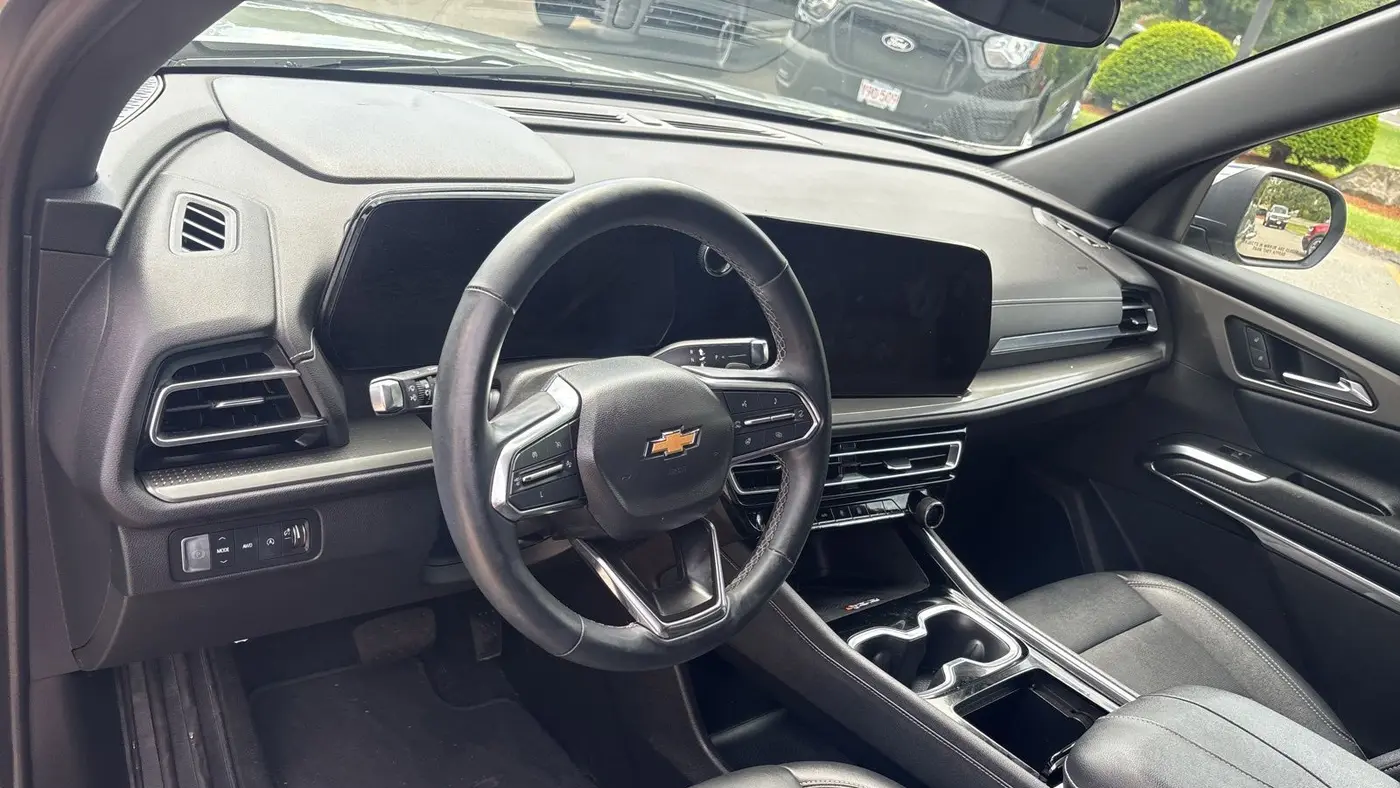 2024 Chevrolet Traverse LT