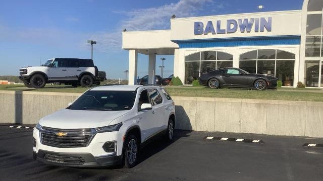 2023 Chevrolet Traverse LT Cloth