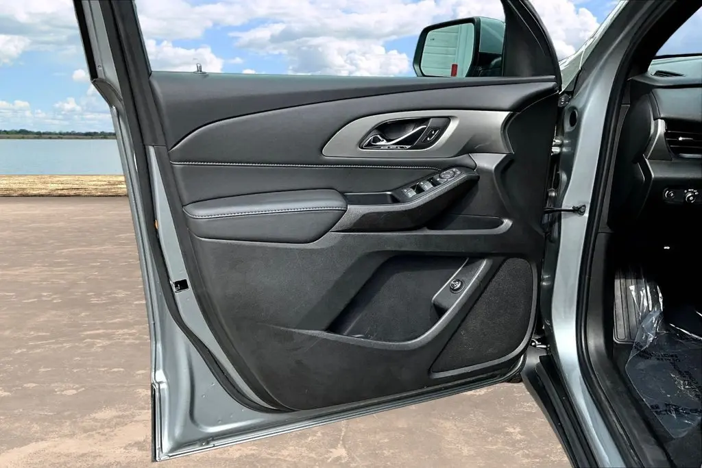 2023 Chevrolet Traverse - $28,295