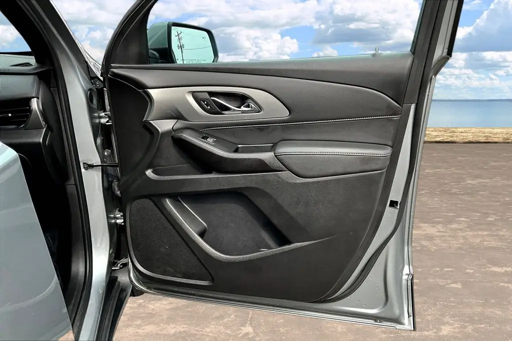 2023 Chevrolet Traverse - $28,295