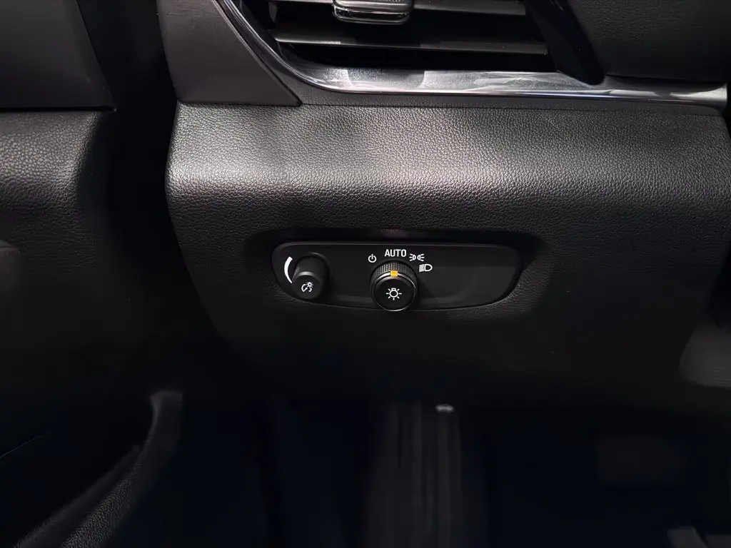 2023 Chevrolet Traverse - $31,987