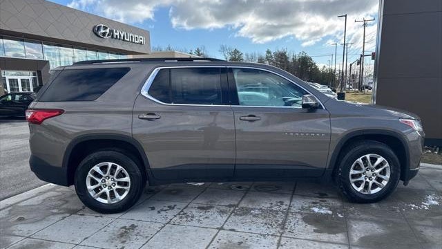 2020 Chevrolet Traverse LT Cloth