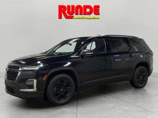 2023 Chevrolet Traverse with Mosaic Black Metallic Exterior