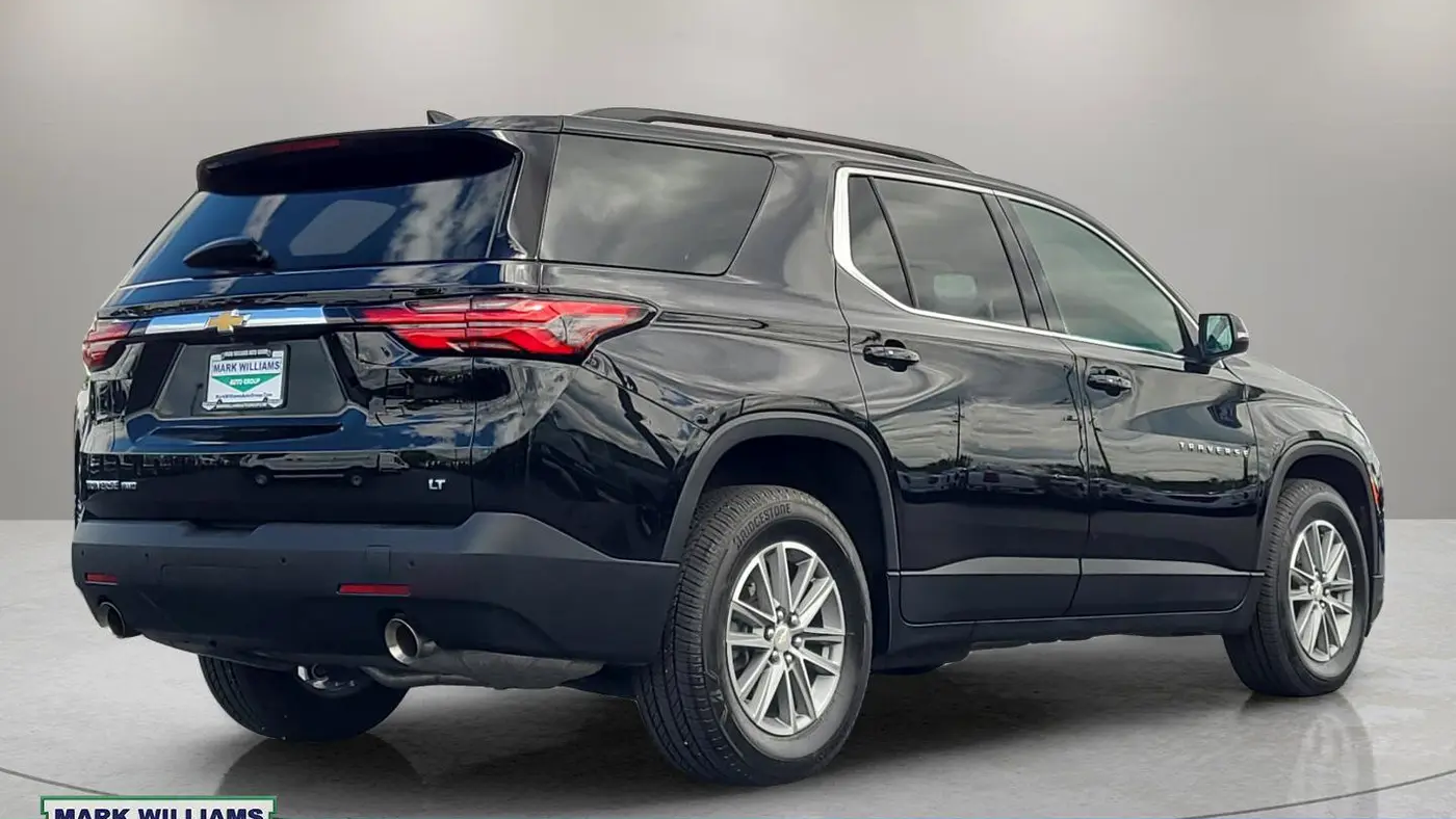 2023 Chevrolet Traverse LT Cloth