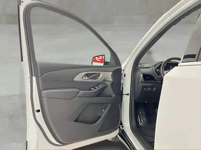 2023 Chevrolet Traverse - $28,996