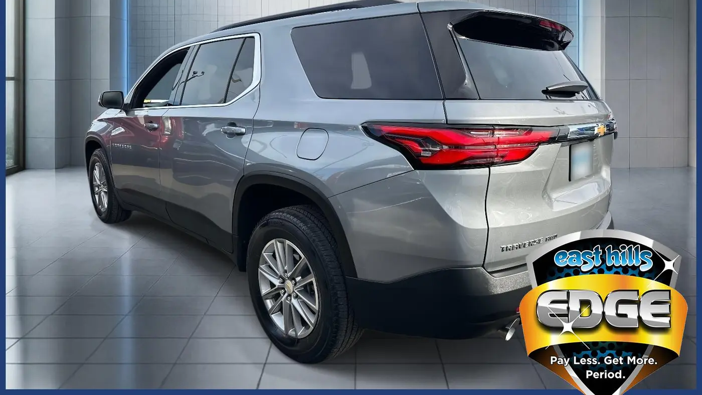 2023 Chevrolet Traverse LT Cloth