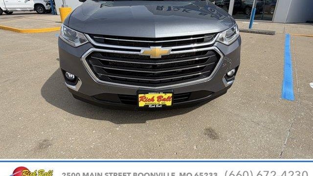 2021 Chevrolet Traverse LT Cloth