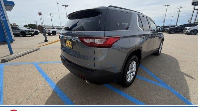 2021 Chevrolet Traverse LT Cloth