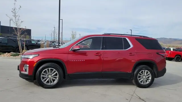 2022 Chevrolet Traverse LT Cloth