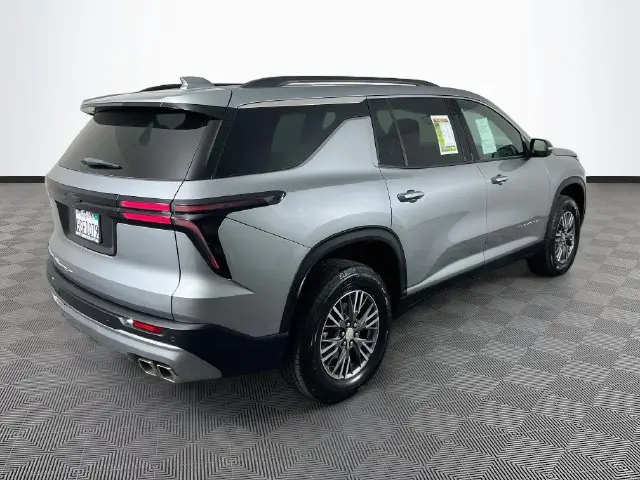 2025 Chevrolet Traverse - $31,800