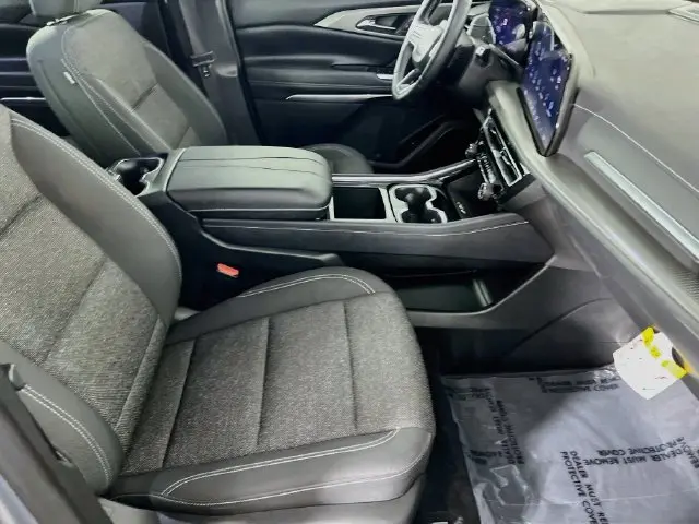 2025 Chevrolet Traverse - $31,800