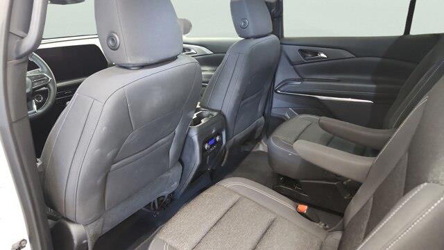 2025 Chevrolet Traverse - $42,990