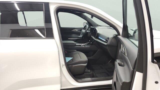 2025 Chevrolet Traverse - $42,990